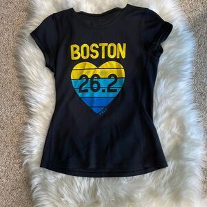 2013 Boston Marathon Short Sleeve Shirt M medium run running black hearts